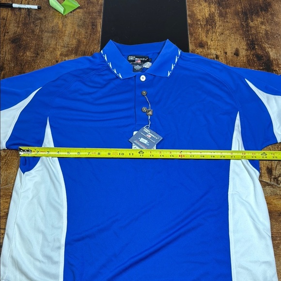 Sporty Blue and White Polo Shirt with Moisture-Wicking Fabric - Picture 4 of 6